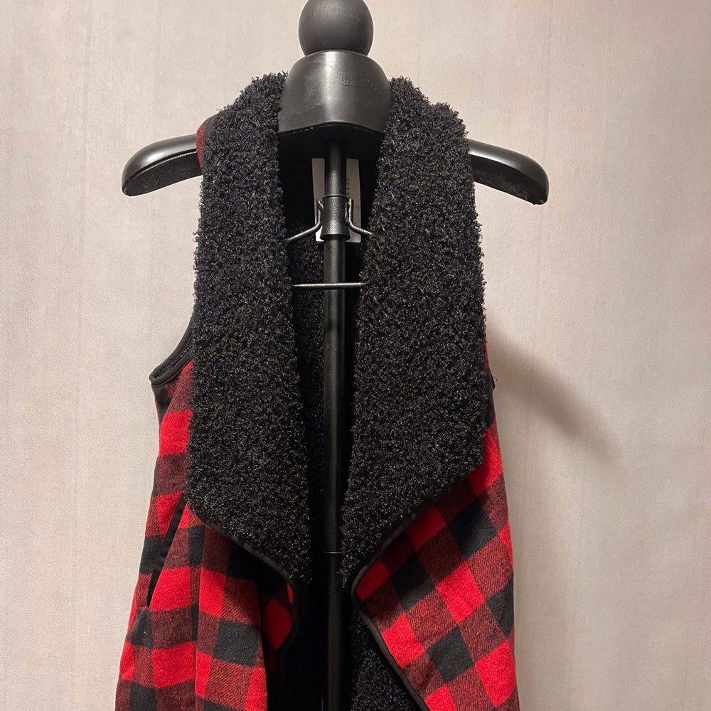 Buffalo plaid women’s vest(New)